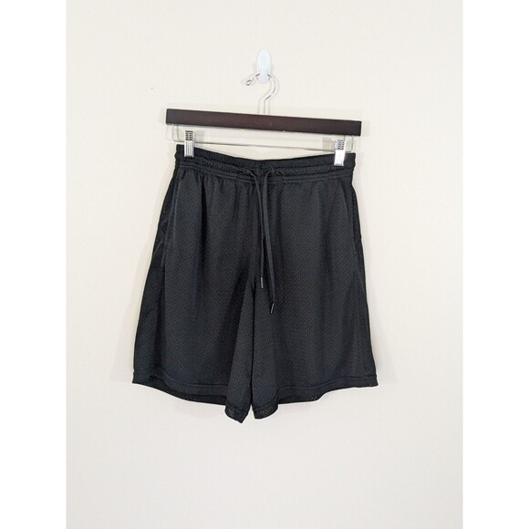 Lululemon Relaxed-Fit Mesh Training Short 8" Inseam Black Size 6 Modest Gym - Picture 3 of 8